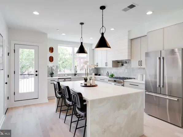 961 N Marshall St, Philadelphia, PA 19123