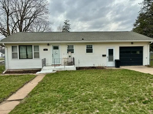 111 8th St N, Central City, IA 52214