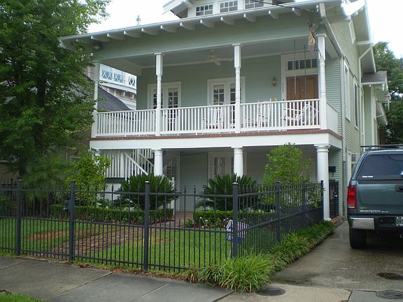 2nd image of 805 Pine St