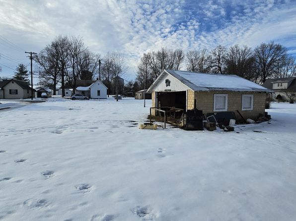 112 N Hill St, Sandborn, IN 47578