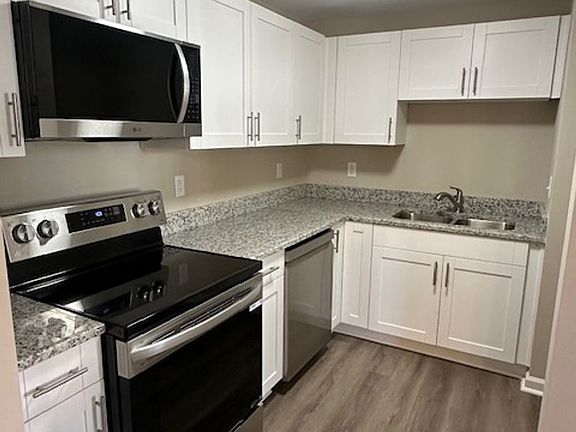 4th image of 117 W Seaview Ave
