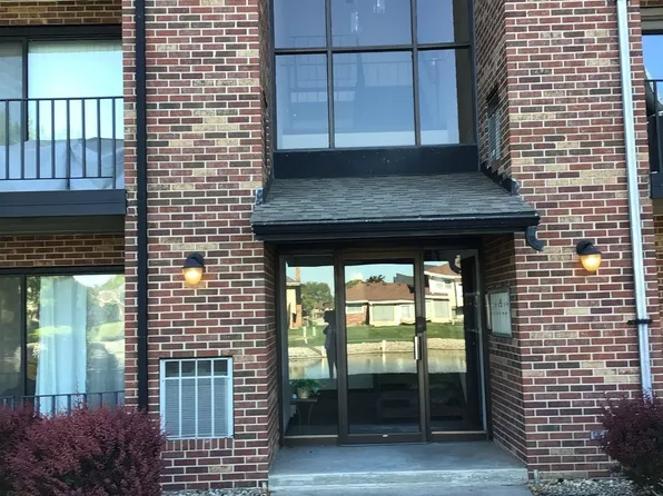 19533 Lake Shore Dr APT 3N, Chicago Heights, IL 60411