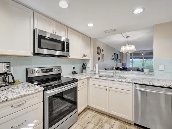 9501 Seagrape Drive #404, Davie, FL 33324