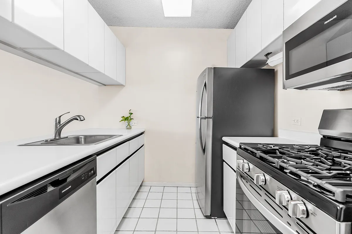 62-54 97th Place — Photo 1