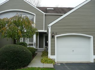 17 Nottingham Ct, Morristown, NJ 07960