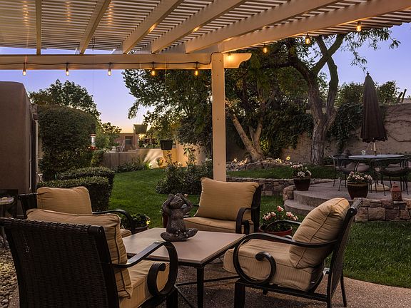 4th image of 9501 Pebble Beach Dr NE