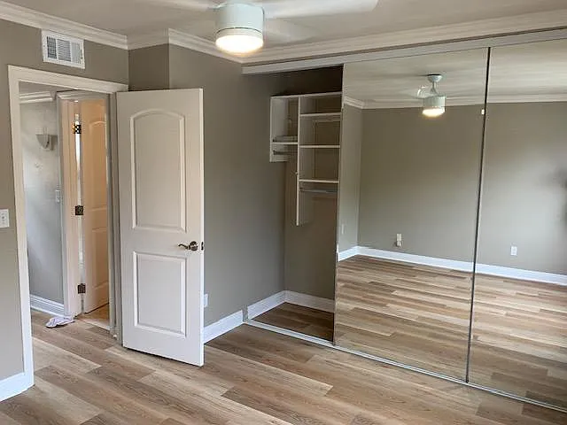 324 Kolmar St — Photo 14