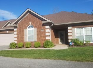 1009 Grazing Meadows Ln, Louisville, KY 40245