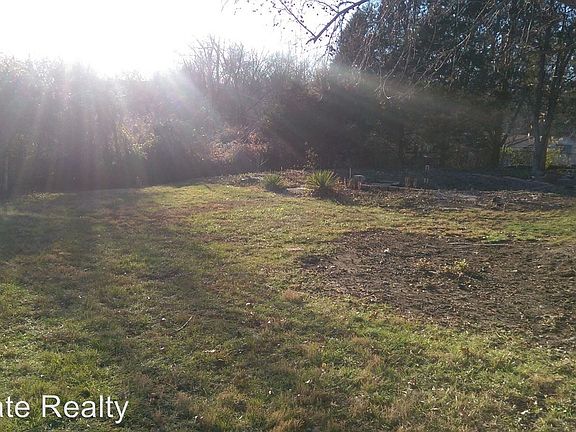 4th image of 2582 Pioneer Dr