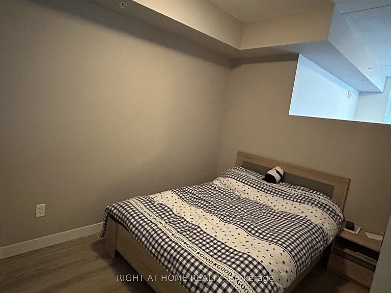 250 Albert St #505 — Photo 5