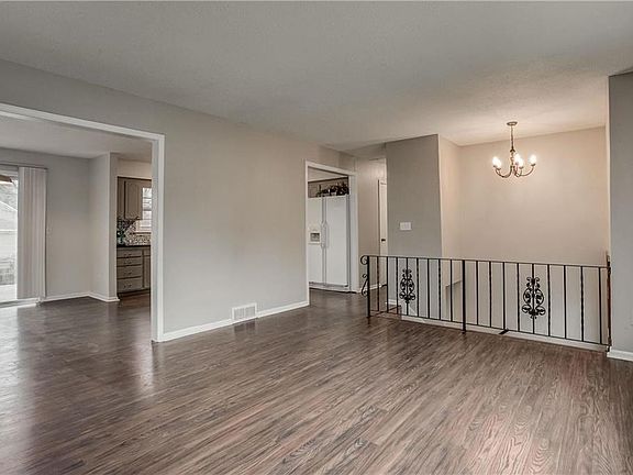 4th image of 6100 Fontana St