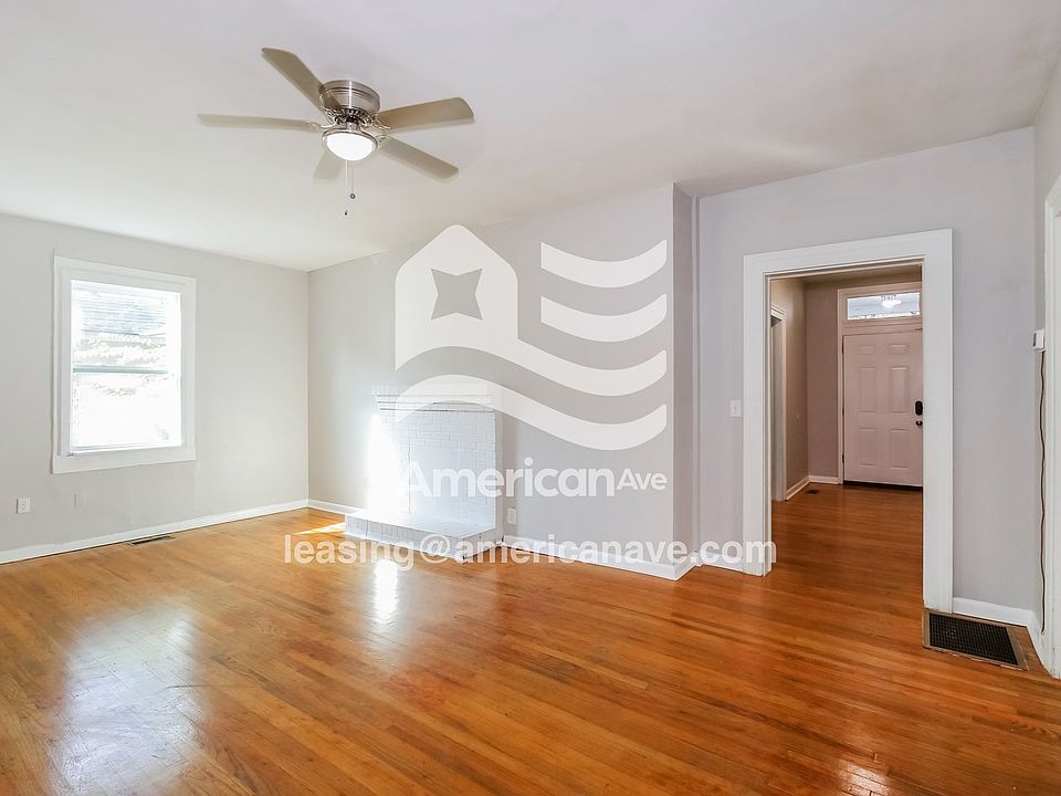 906936_003_wm_-_living_room_13190341.jpg