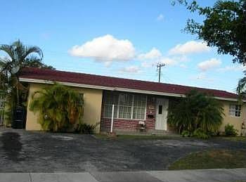 2nd image of 9815 SW 15th St