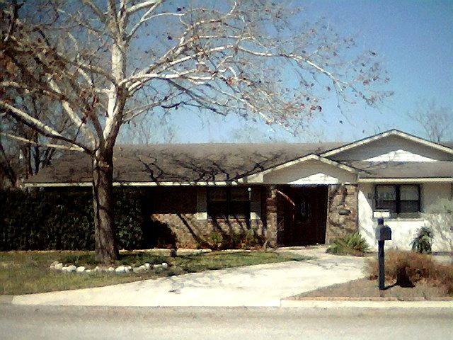 1st image of 305 Cedalia Dr