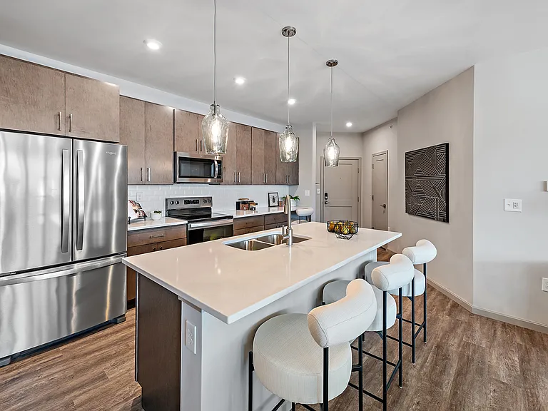 19Nineteen Promenade — Photo 205