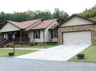 111 Michaels Ave, Crab Orchard, WV 25827