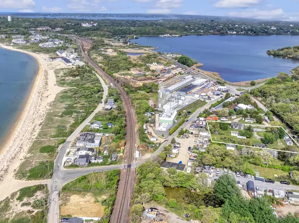 18 N Shore Rd, Montauk, NY 11954