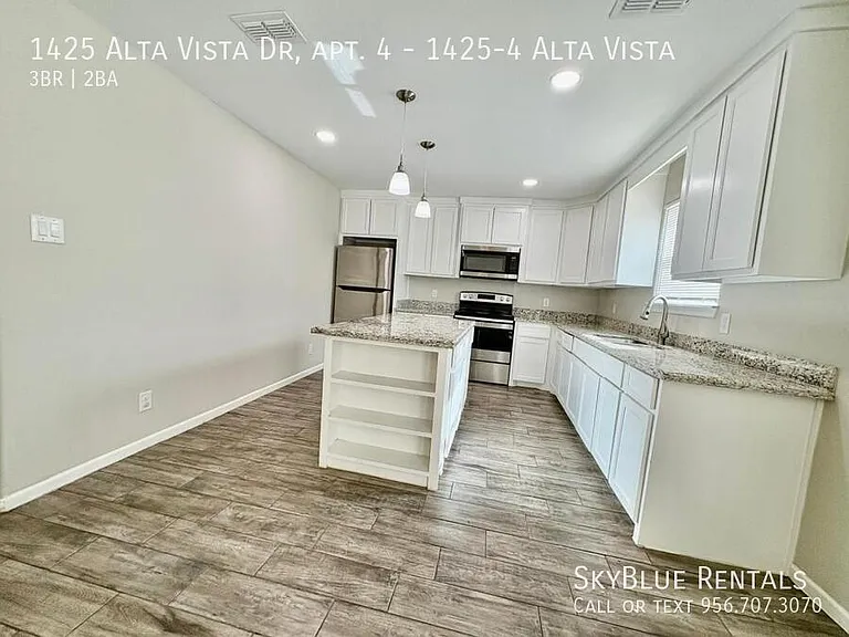 1425 Alta Vista Dr #4 — Photo 2