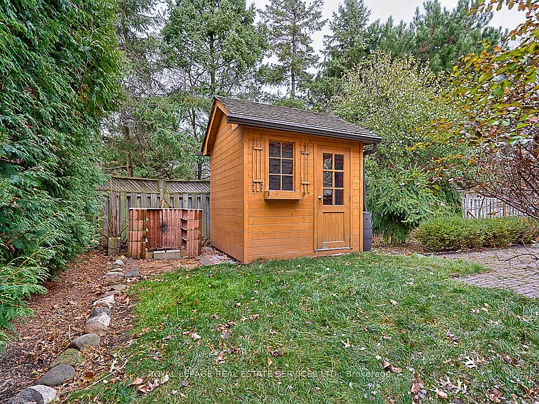 333 Callaghan Cres — Photo 36