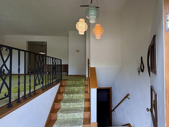 4th image of 114 Rosemary Ln