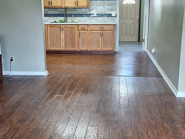 8 W Raymond St — Photo 21