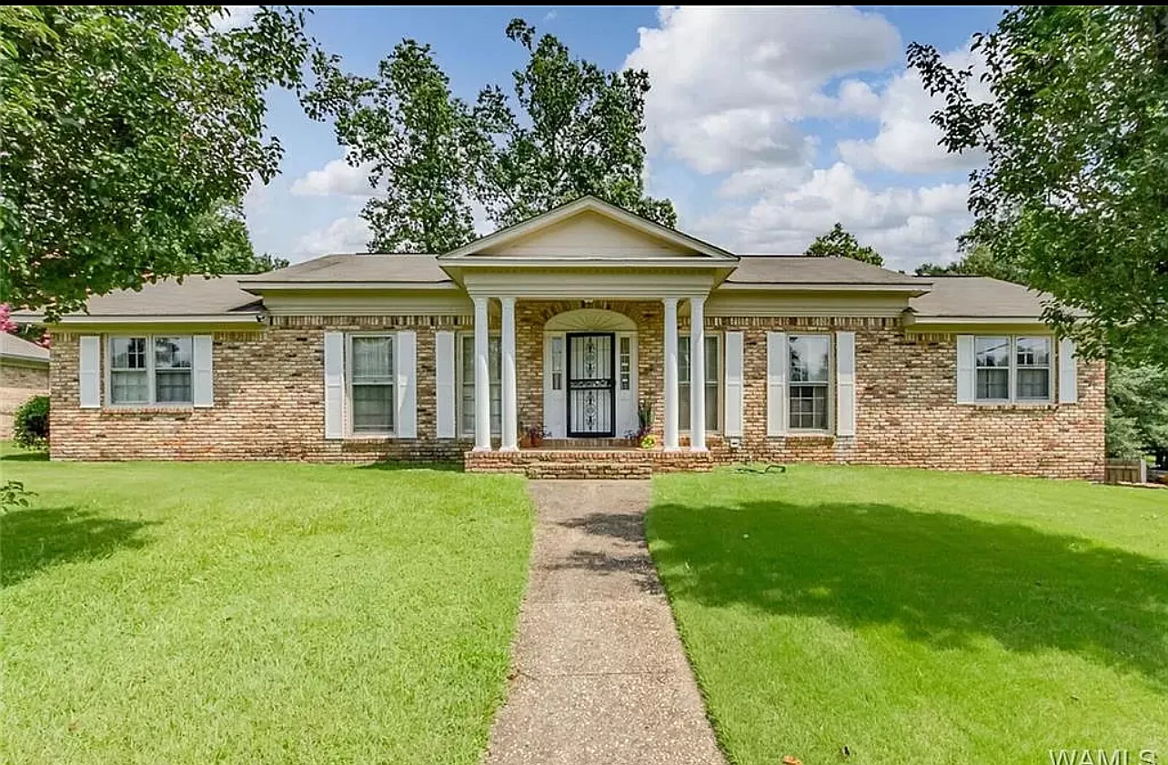 1229 Claymont Parkway — Photo 1