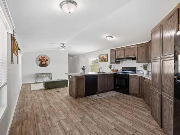 3979 Roland Rd, Whitesboro, TX 76273