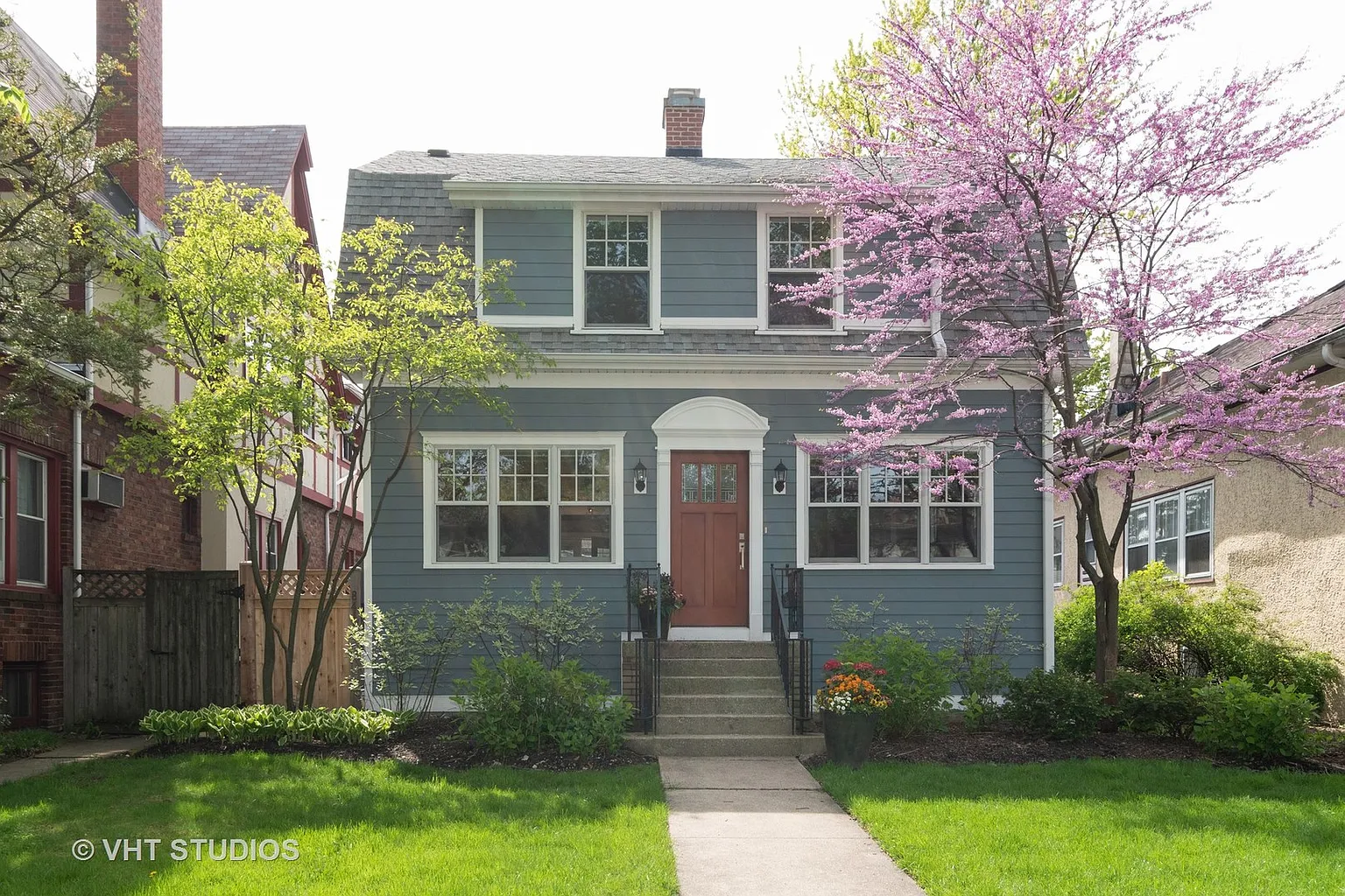 841 Mapleton Ave photo 1