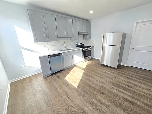 268 W 23rd St #2 Photo 1
