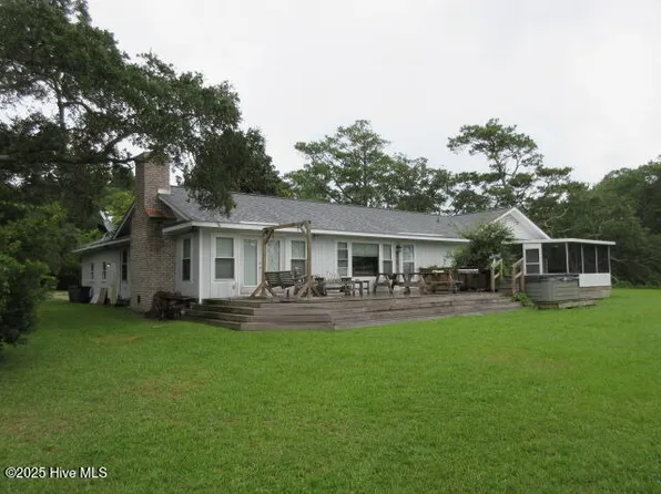 775 Highway 101, Beaufort, NC 28516