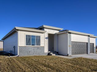 8011 S 184th Ave, Omaha, NE 68136