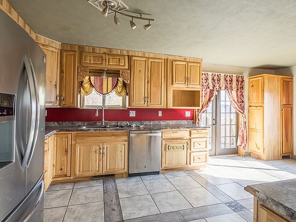 3rd image of 4558 W Valley Dr