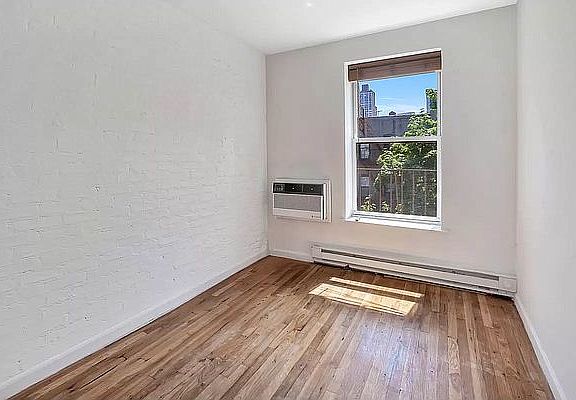 4th image of 318 E 77th St APT 2A