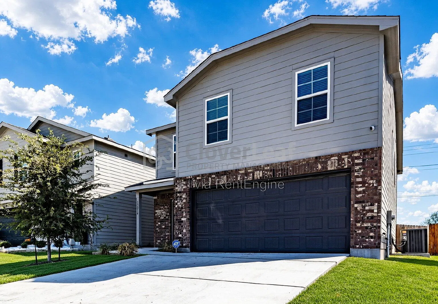 5 bed, 2.5 bath, 2407 sqft, $1,997 — Photo 3