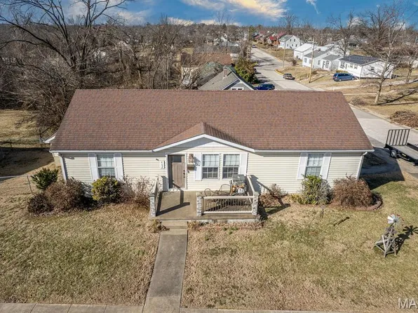 402 S Main St, Perryville, MO 63775