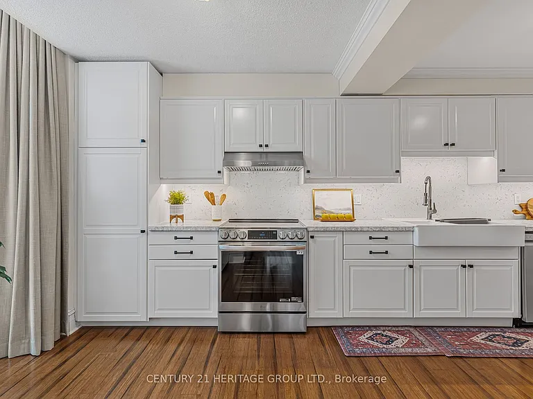 67 Caroline St S #102 — Photo 14