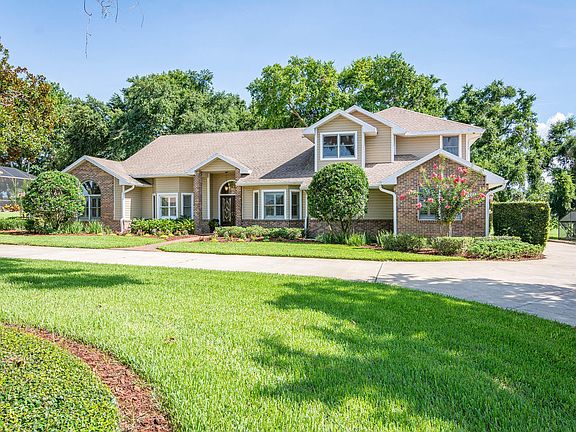 2nd image of 3860 Oakhill Dr