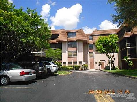 1st image of 665 NE 195th St APT 422