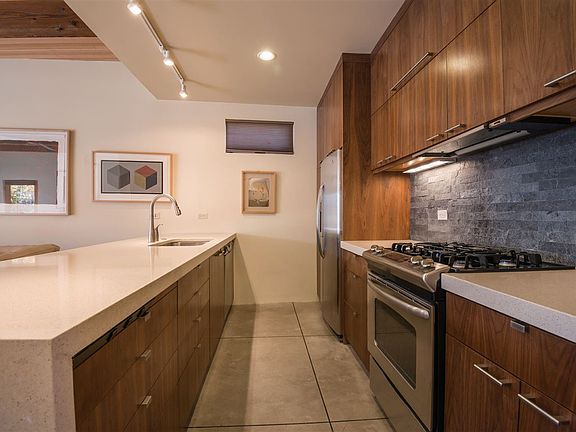 4th image of 543 Juanita St #A