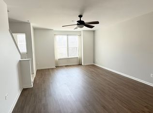 23201 Foxglove St, California, MD 20619