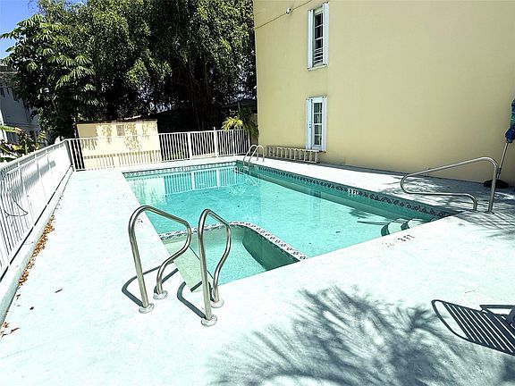 3rd image of 3213 NE 16th Street #112
