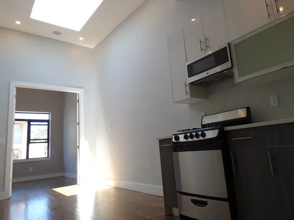 1730 Norman St, Flushing, NY 11385