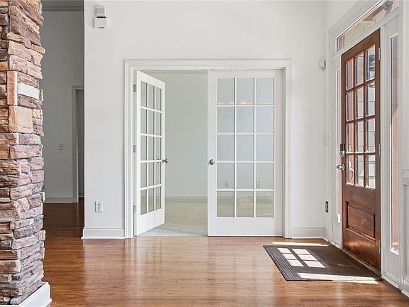 2nd image of 5827 Cliff Valley Way