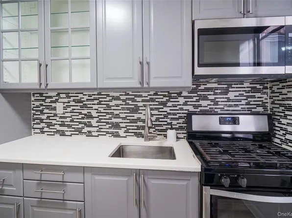 102-102 100th Ave #3D, Hollis, NY 11423