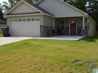 135 Park Dr N, Clanton, AL 35045