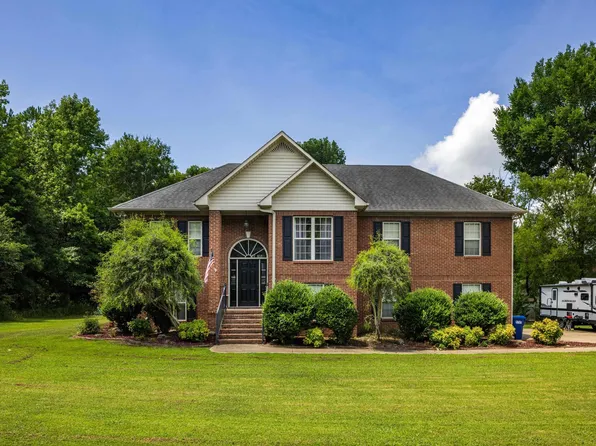 600 Champion Rd, Oneonta, AL 35121