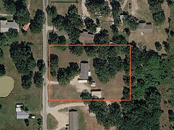 2nd image of 1034 Oak Ln