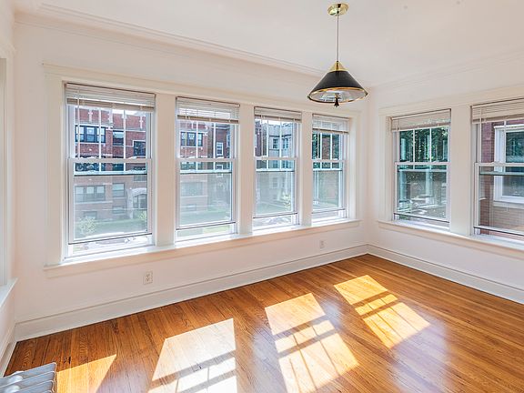 4th image of 6522 N Bosworth Ave