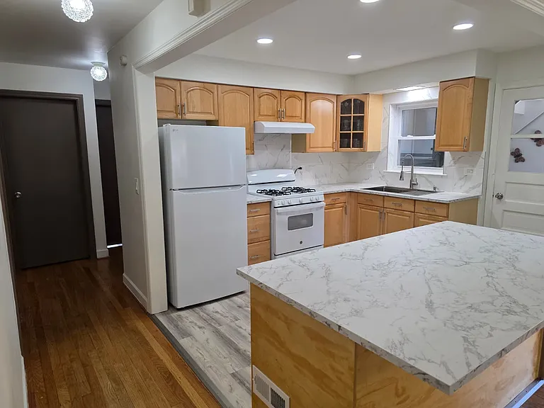 8206 Kilpatrick Ave #2 — Photo 4