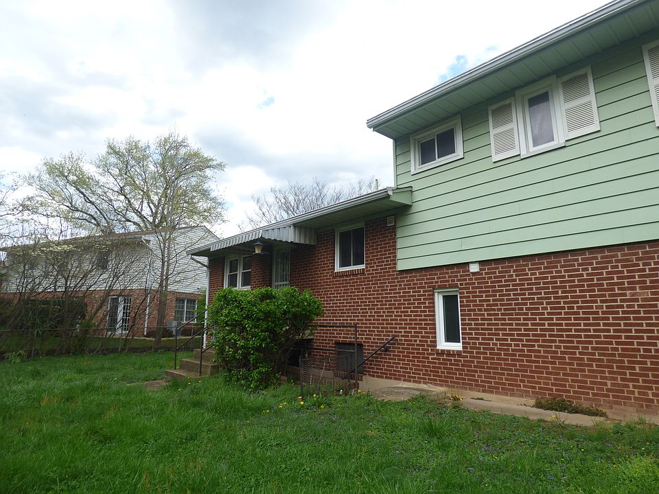 1st image of 1744 Great Falls St